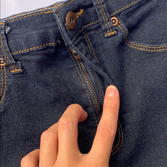 Denim Booty Shorts - Picture 5 of 9